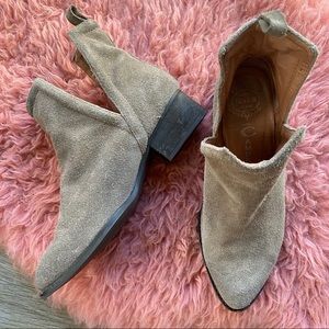 Jeffrey Campbell Suede Cutout Booties Sz 6.5